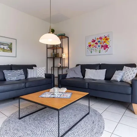 Haus Eismoewe Holiday home Bohl