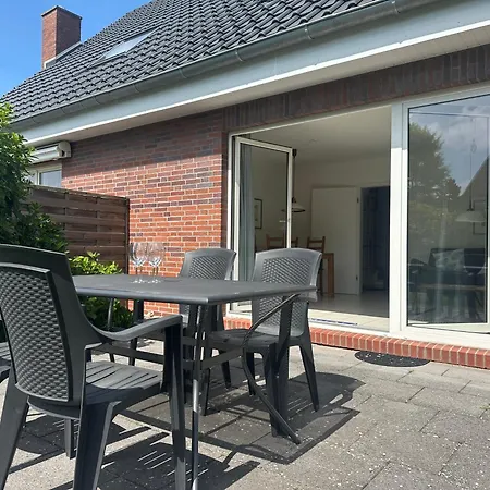 Haus Eismoewe 度假居 Böhl