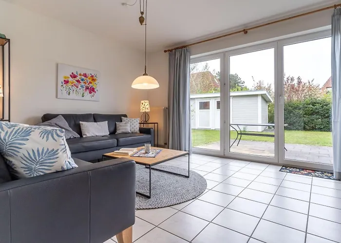 Semesterbostad Haus Eismoewe