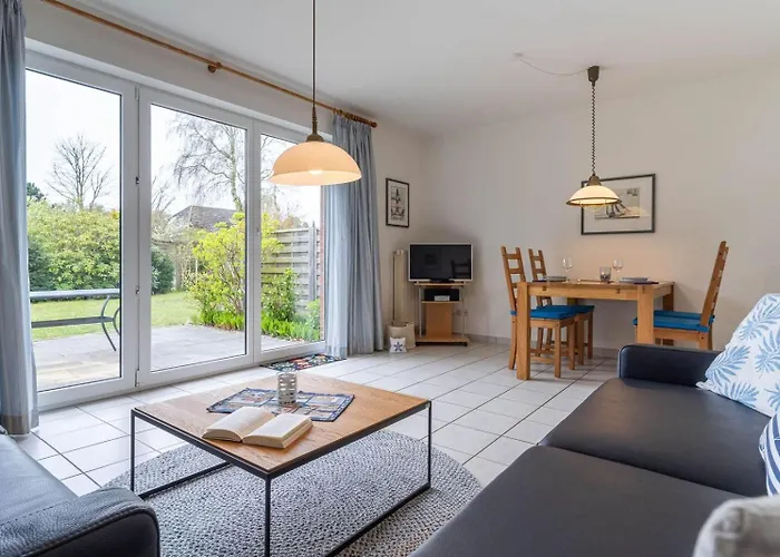 Semesterbostad Haus Eismoewe *